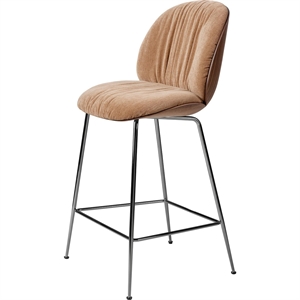 Gubi Beetle Soft Bar Stool H67 Zwart Chroom/ Amerikaans Walnoot/ Belsuede Speciaal/Dedar 132