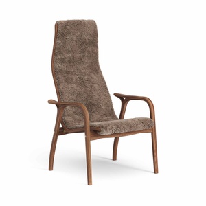 Swedese Lamino Fauteuil Hoog Gelakt Walnoot/Sahara/Schapenvacht