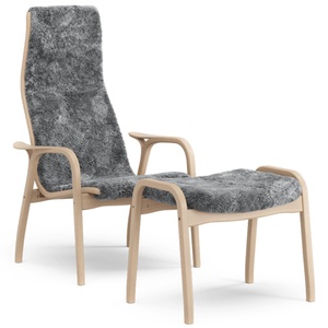 Swedese Lamino fauteuil met voetenbankje hoog gelakt beukenhout eiken/Scandinavisch grijs/schapenvacht