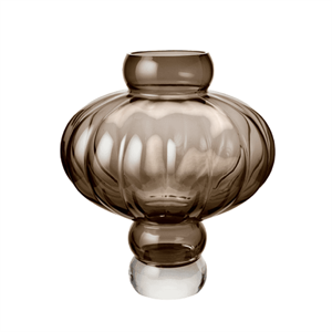 Louise Roe Ballon 03 Vaas Rook